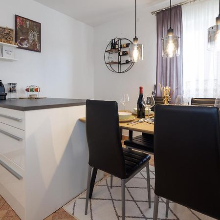 Spacious And Modern App With Big Terrace Malinska Eksteriør bilde