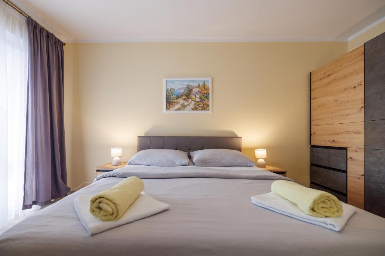 Spacious And Modern App With Big Terrace Malinska Eksteriør bilde